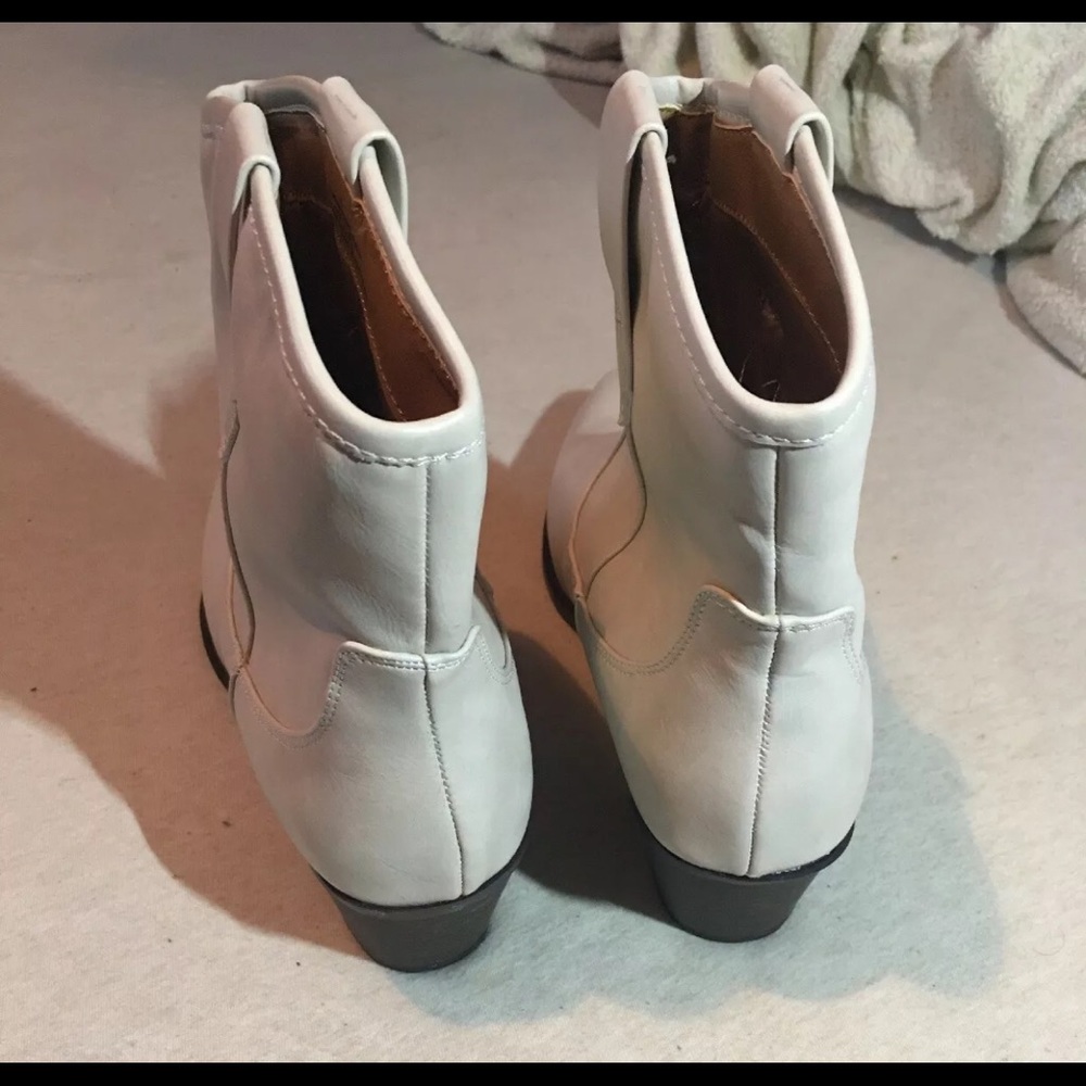 Women’s Vanessa faux leather western boots